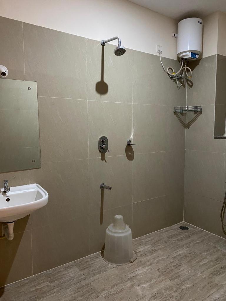 Akshatha Home Stay Bangalore Eksteriør bilde